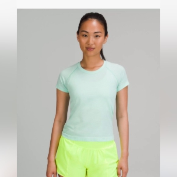 Swiftly Tech Short Sleeve Shirt 2.0 *Race Length - Picture 1 of 5